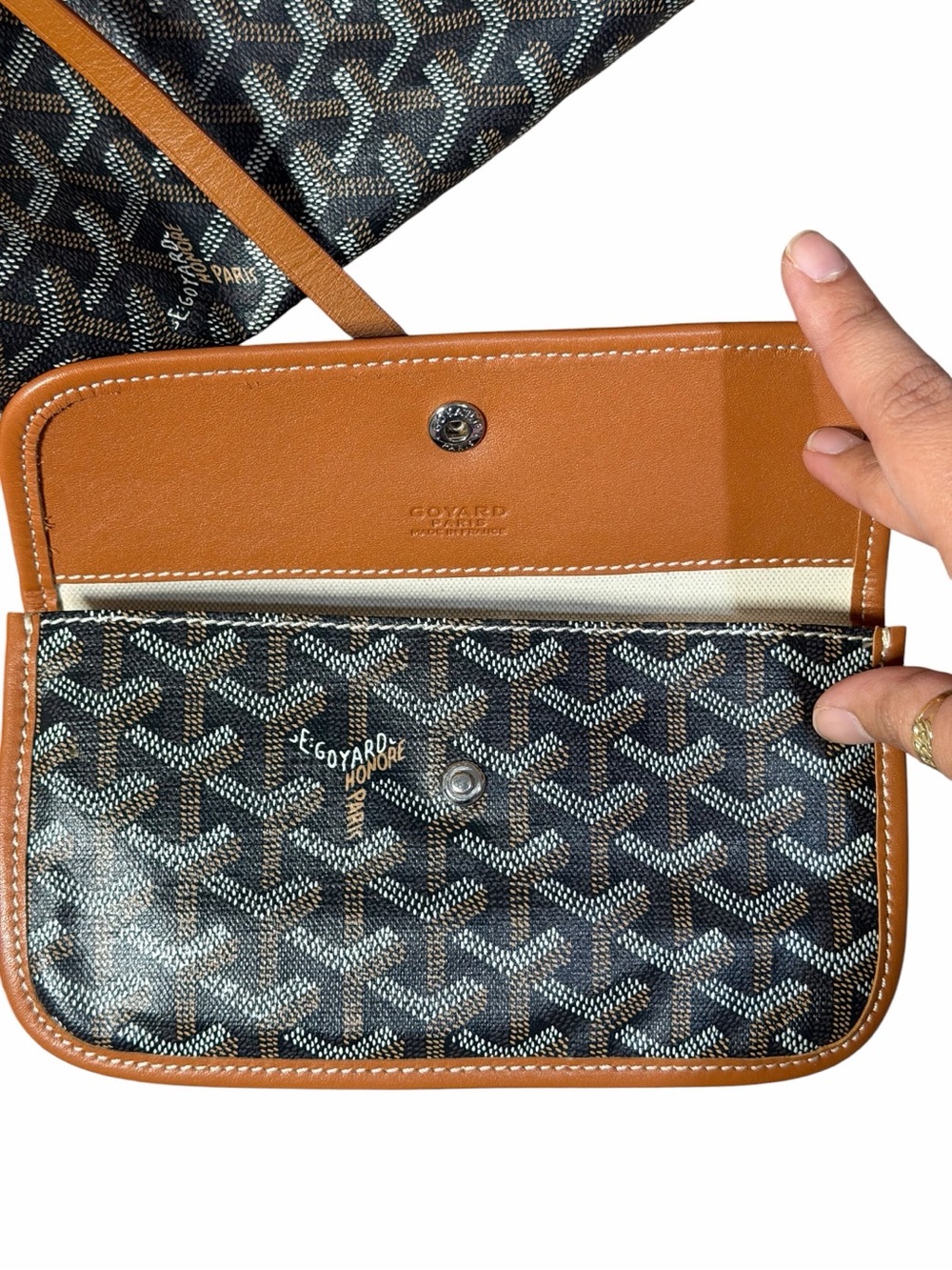 Goyard Saint Louis GM Tote Bag with Pouch - Picture 11 of 16